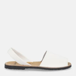 DOREA MINORCHINE | Donna Sandali