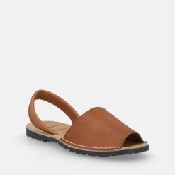 DOREA MINORCHINE | Donna Sandali