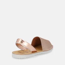DOREA MINORCHINE | Donna Sandali