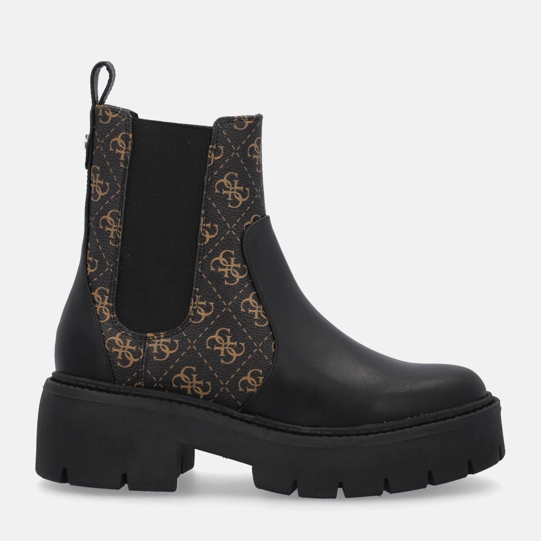 GUESS SHUZE | Donna Tronchetti
