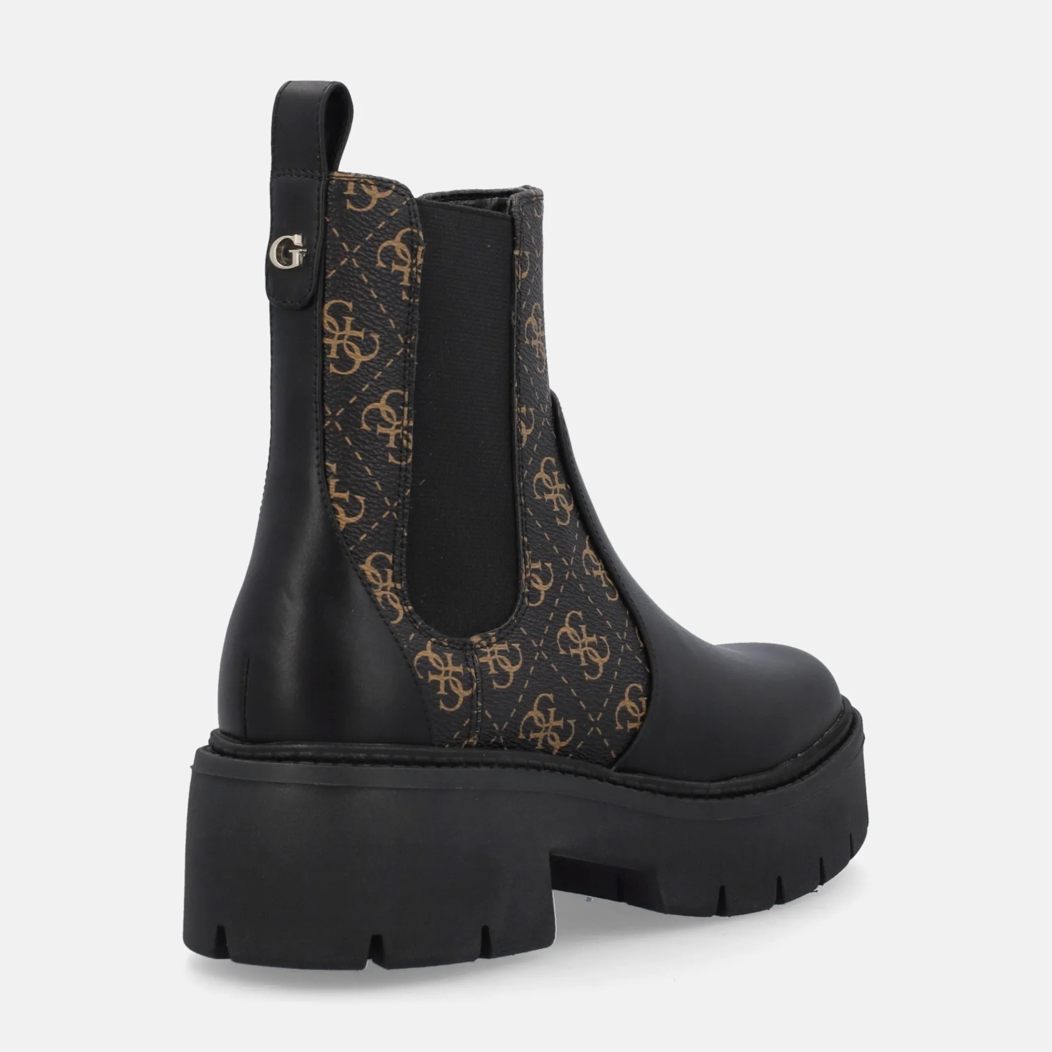 GUESS SHUZE | Donna Tronchetti