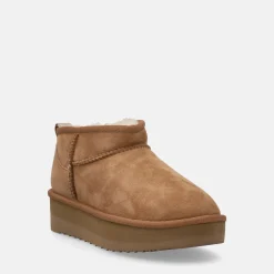SHEEPSKIN SHORT BOOTS | Donna Tronchetti