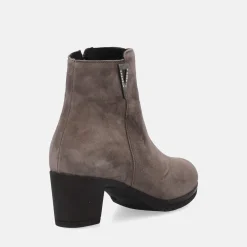 SUSIMODA TRONCHETTI | Donna Tronchetti